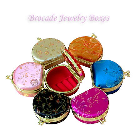 Travel-size jewelry boxes